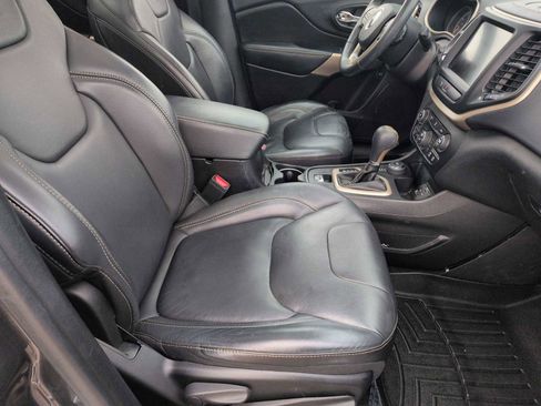 Used 2018 Jeep Cherokee Limited w/ High Altitude Package image 20