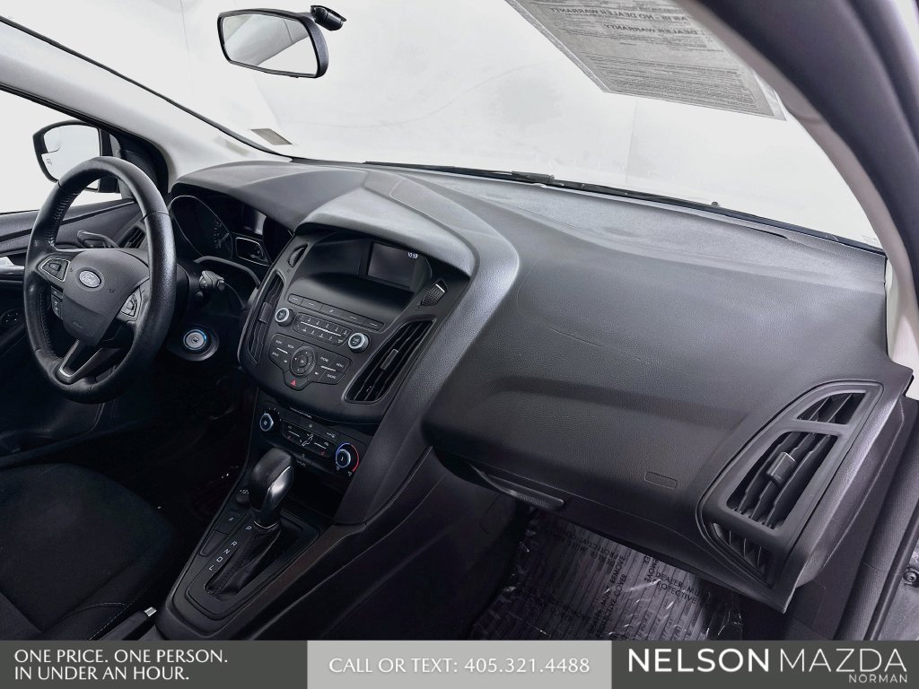 Used 2018 Ford Focus SE FWD image 28