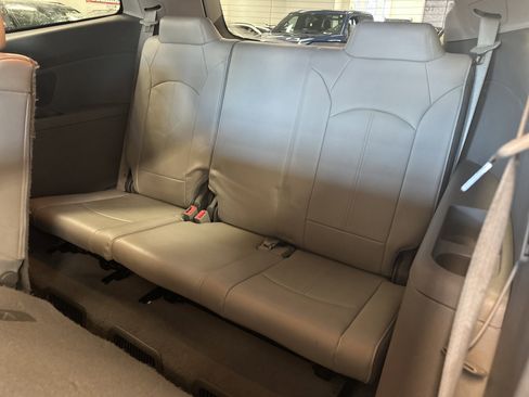 Used 2016 Chevrolet Traverse LT image 6