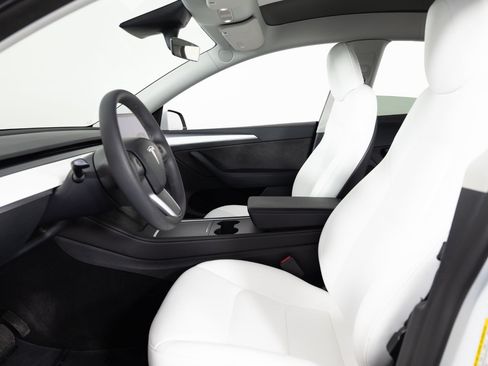 Used 2023 Tesla Model Y Long Range AWD/4WD image 14