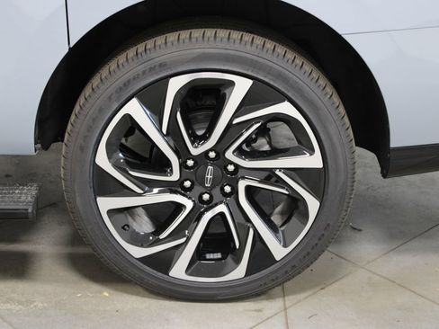 New 2026 Lincoln Navigator L Reserve image 18