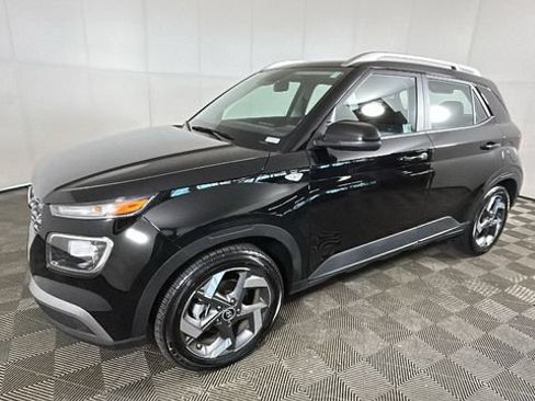 Used 2026 Hyundai Venue SEL FWD image 6