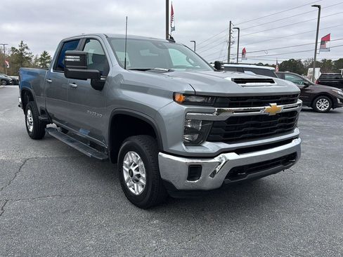 Used 2024 Chevrolet Silverado 2500 LT image 6