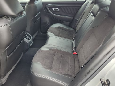 Used 2010 Ford Taurus SHO image 15
