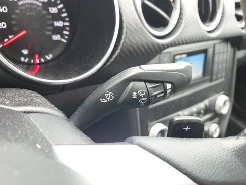 Used 2019 Ford Mustang Coupe image 34