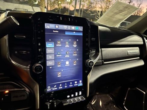 Used 2024 RAM 2500 Laramie image 25