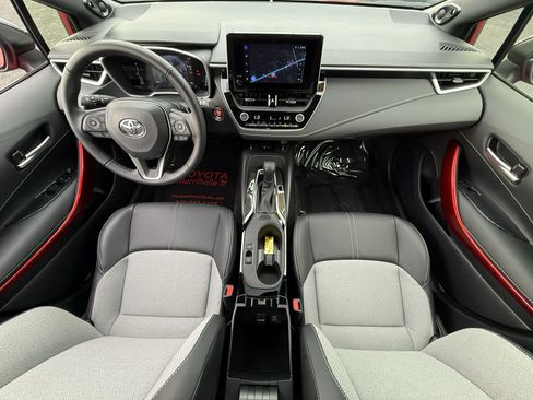 Used 2025 Toyota Corolla XSE FWD image 18