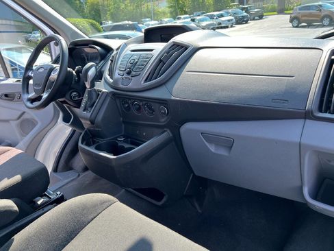 Used 2016 Ford Transit 150 XLT image 18