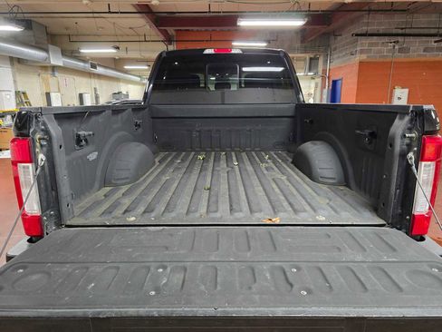 Used 2019 Ford F250 Lariat w/ Lariat Value Package image 14