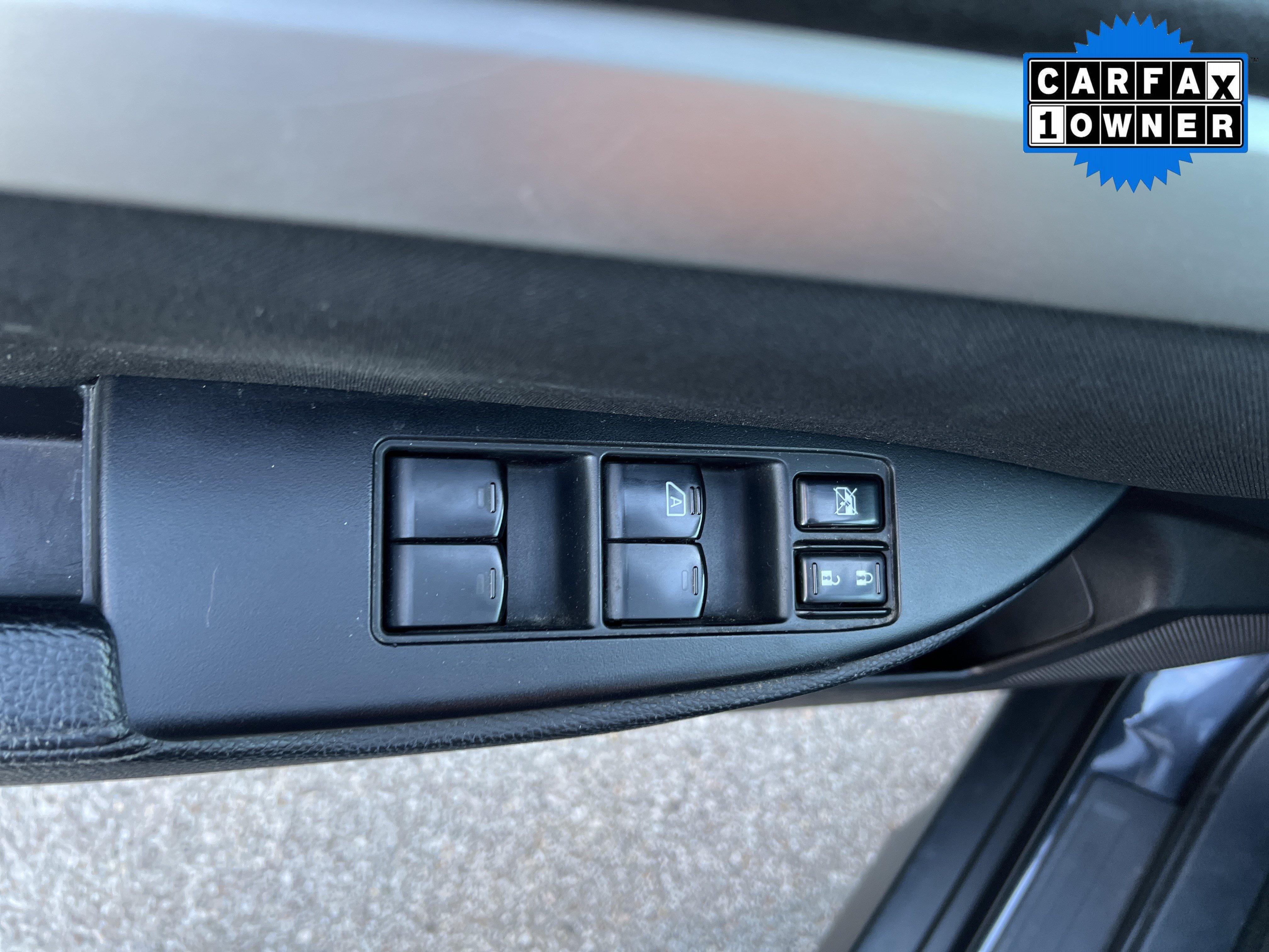 Used 2011 Subaru Outback 2.5i Premium AWD/4WD image 8