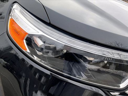 Used 2020 Ford Explorer Platinum w/ Premium Technology Package image 29