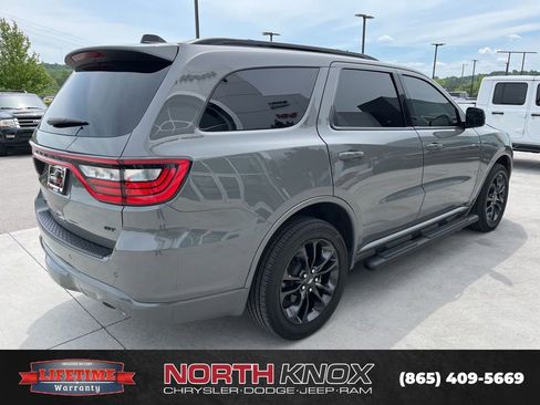 Used 2025 Dodge Durango GT w/ Blacktop Package AWD/4WD image 19