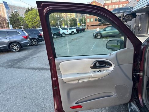 Used 2006 Chevrolet TrailBlazer LT image 9