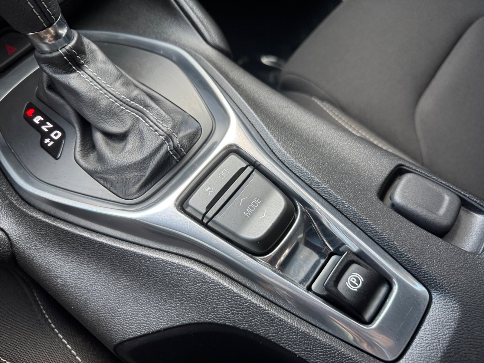 Used 2017 Chevrolet Camaro SS RWD image 21