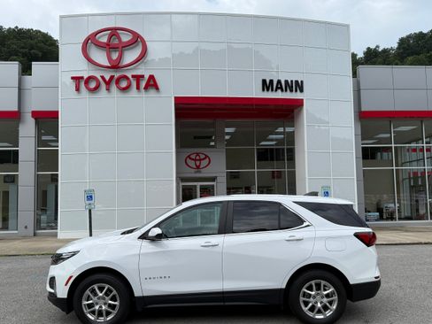 Used 2022 Chevrolet Equinox LT image 1