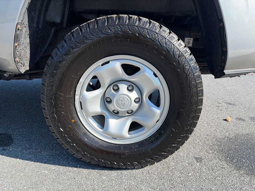 Used 2020 Toyota Tacoma SR AWD/4WD image 30