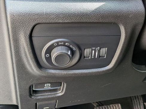 Certified 2023 Jeep Grand Cherokee Altitude AWD/4WD image 15