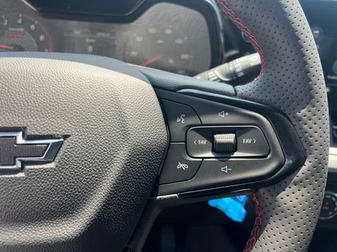 New 2026 Chevrolet Trax RS w/ Sunroof Package FWD image 18