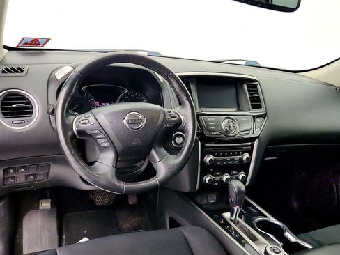Used 2019 Nissan Pathfinder SV w/ SV All Weather Package AWD/4WD image 12