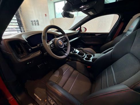 Certified 2026 Porsche Cayenne GTS image 4
