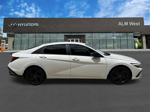 Used 2026 Hyundai Elantra Sport FWD image 4