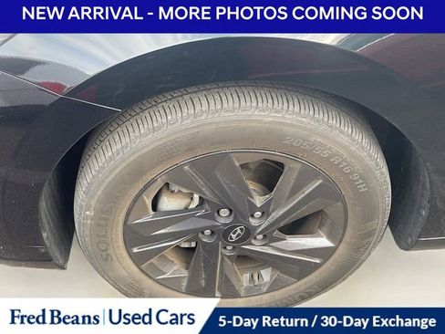 Used 2023 Hyundai Elantra SEL image 13