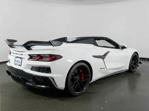 Used 2025 Chevrolet Corvette Z06 w/ Z07 Performance Package image 8