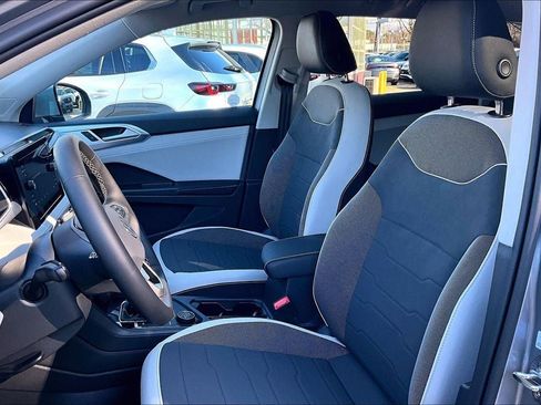 New 2026 Volkswagen Taos SE AWD/4WD image 18