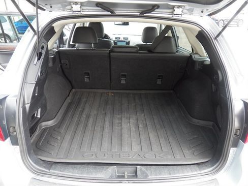 Used 2015 Subaru Outback 2.5i Limited AWD/4WD image 11
