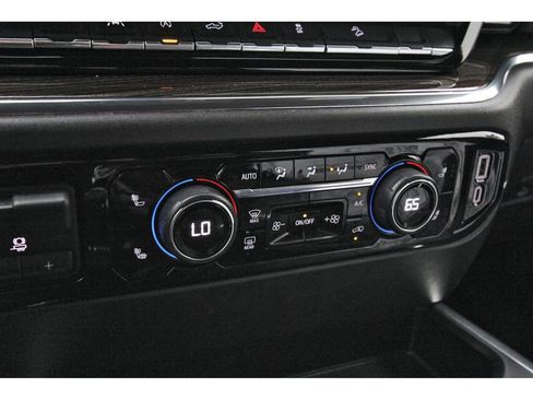 Used 2024 Chevrolet Silverado 1500 LT Trail Boss w/ Convenience Package II AWD/4WD image 21