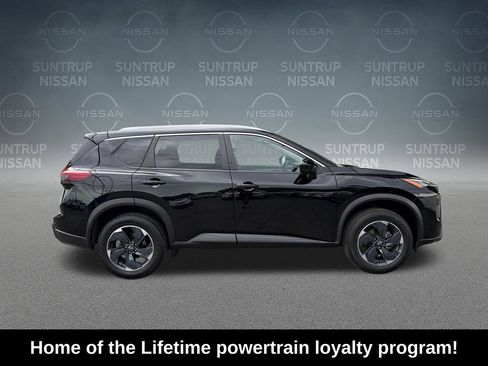 Used 2025 Nissan Rogue SV w/ SV Premium Package FWD image 7