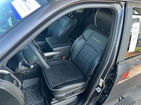 Used 2025 RAM 3500 Laramie AWD/4WD image 12