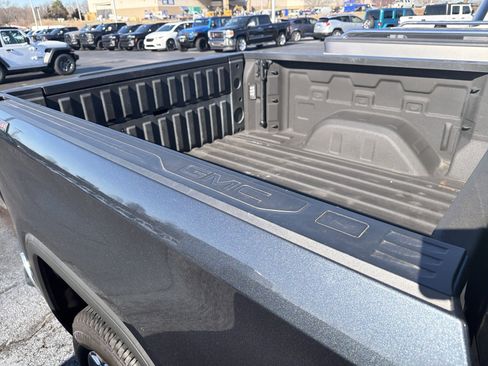 Used 2022 GMC Sierra 1500 SLT w/ SLT Premium Package image 5