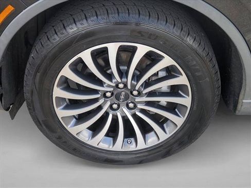 Used 2020 Lincoln Aviator Reserve w/ Equipment Group 202A AWD/4WD image 22