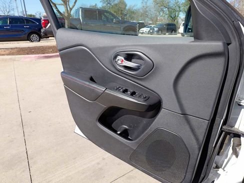 Used 2020 Jeep Cherokee Trailhawk w/ Cold Weather Group image 19