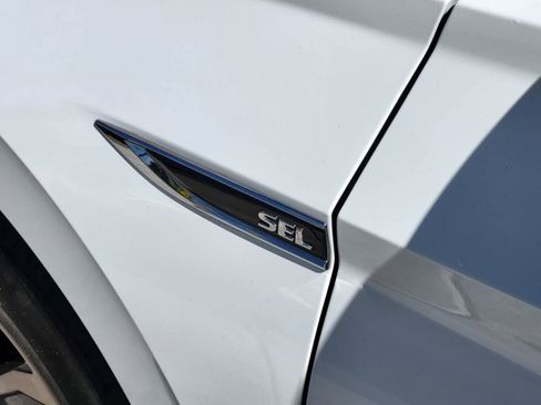 Used 2019 Volkswagen Jetta SEL Premium FWD image 12