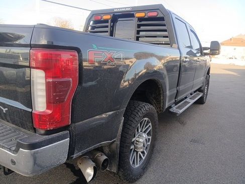 Used 2019 Ford F350 Lariat w/ Lariat Ultimate Package image 5