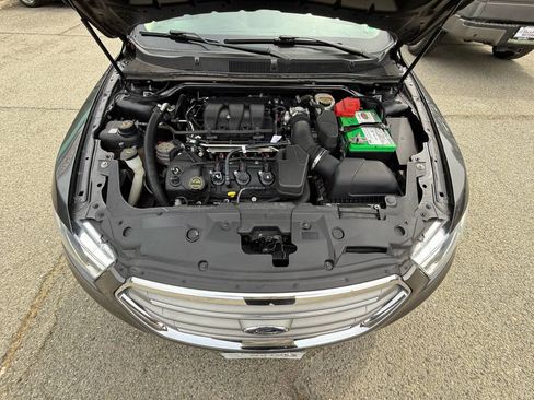 Used 2016 Ford Taurus SE image 15