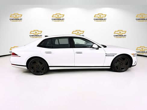 Used 2026 Genesis G90 3.5T Prestige image 8