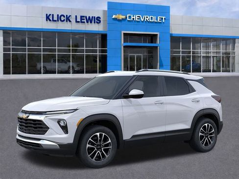 New 2026 Chevrolet TrailBlazer LT w/ Driver Confidence Package image 2