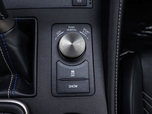 Used 2016 Lexus RC F image 31