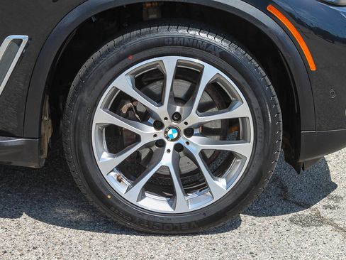 Used 2023 BMW X5 xDrive40i AWD/4WD image 13
