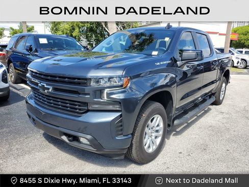 Used 2021 Chevrolet Silverado 1500 RST image 2