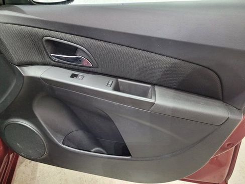 Used 2016 Chevrolet Cruze LT image 37