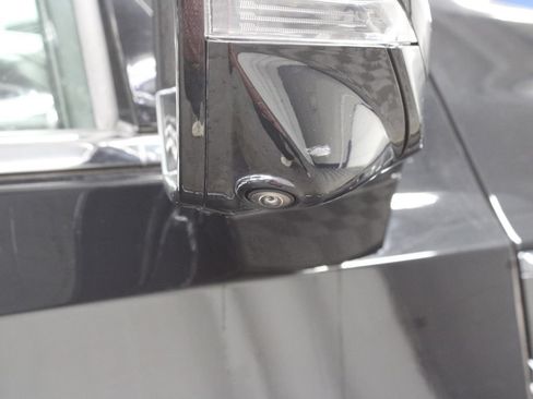 Used 2023 GMC Yukon Denali Ultimate AWD/4WD image 58