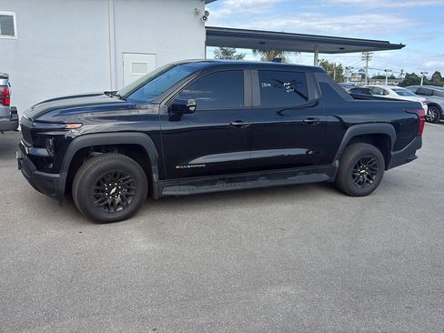 Used 2024 Chevrolet Silverado EV W/T AWD/4WD image 2