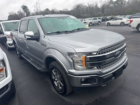Used 2020 Ford F150 Lariat image 2