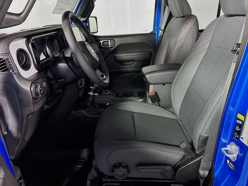 New 2025 Jeep Gladiator Willys image 11