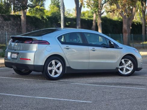 Used 2013 Chevrolet Volt FWD image 5