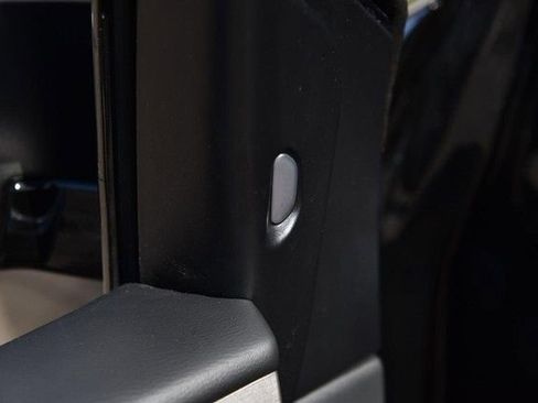 Certified 2024 Nissan Murano SV image 10